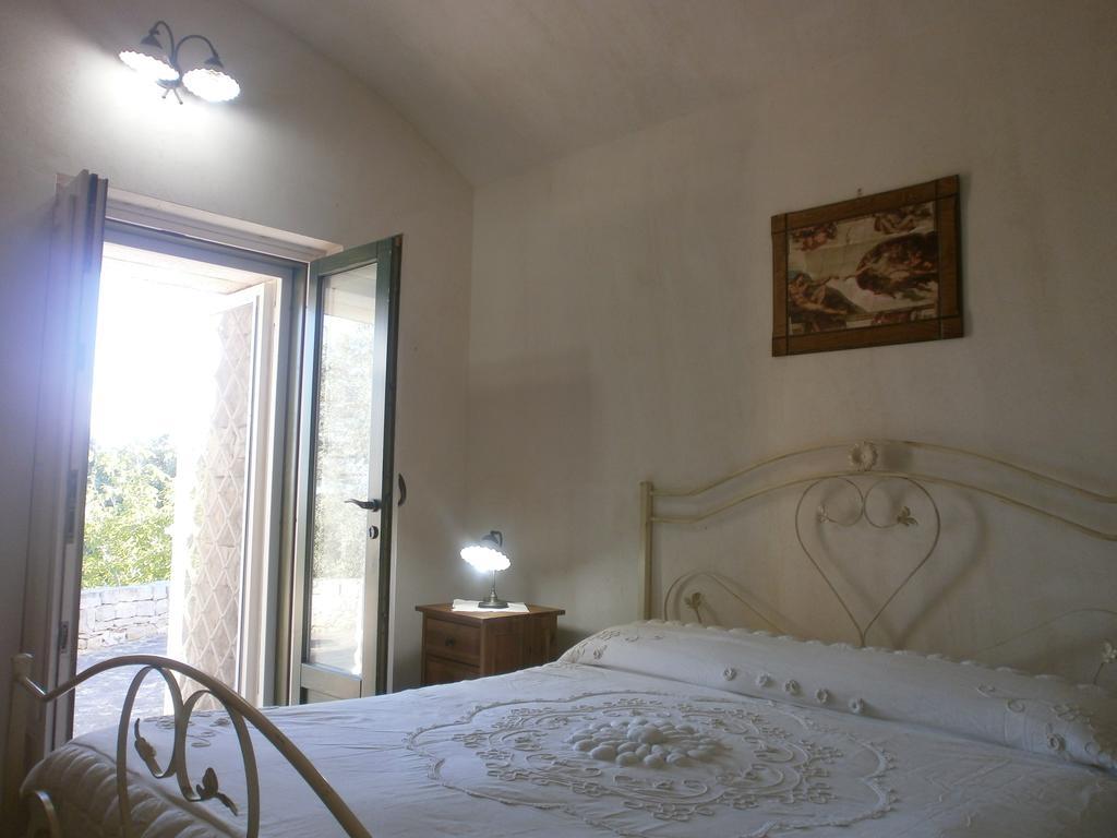 Trullo Villa Giuliana Con Giardino Posizione Panoramica Free Wifi Ostuni Ruang foto