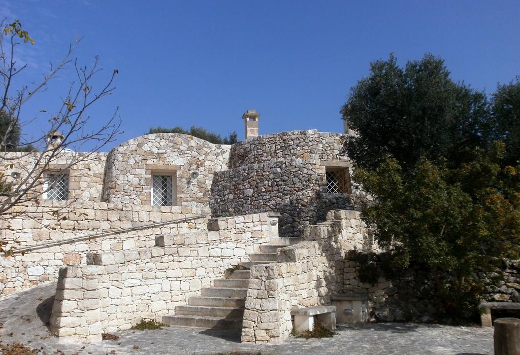 Trullo Villa Giuliana Con Giardino Posizione Panoramica Free Wifi Ostuni Ruang foto