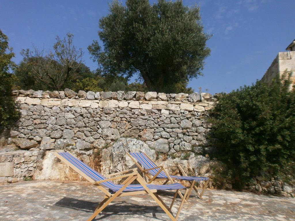 Trullo Villa Giuliana Con Giardino Posizione Panoramica Free Wifi Ostuni Ruang foto