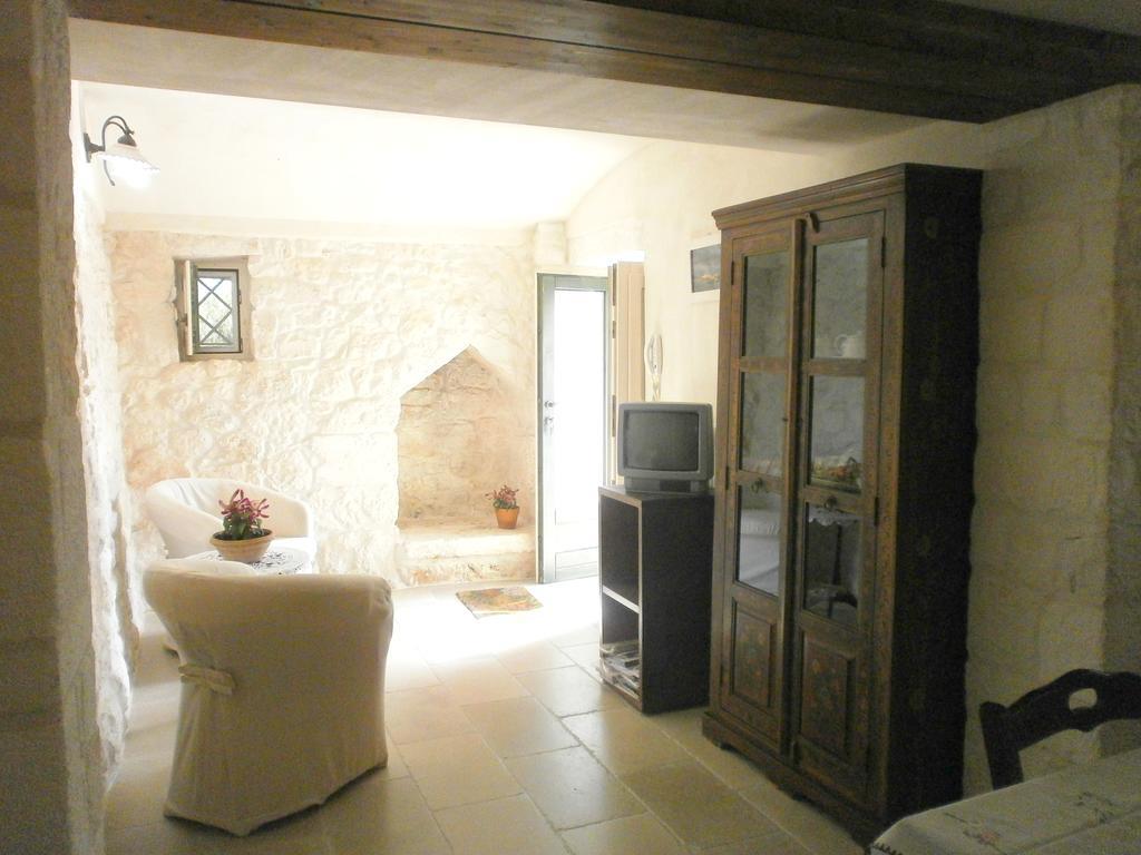 Trullo Villa Giuliana Con Giardino Posizione Panoramica Free Wifi Ostuni Ruang foto