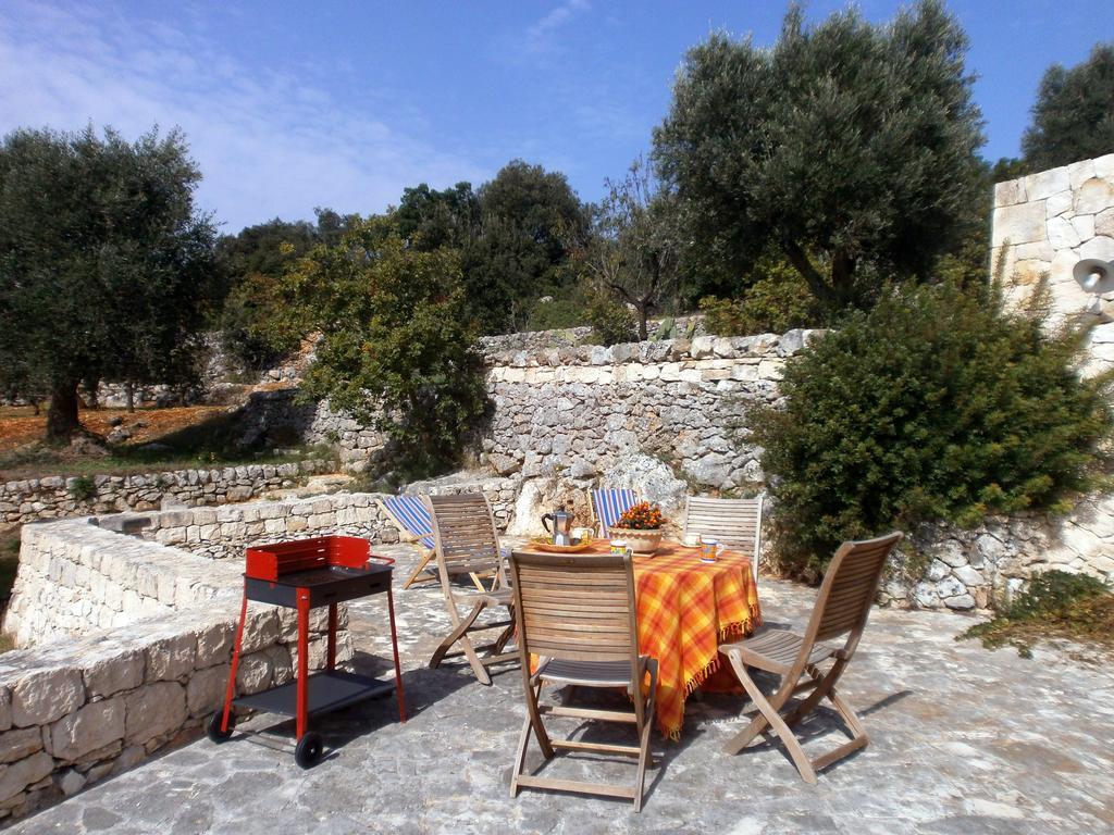 Trullo Villa Giuliana Con Giardino Posizione Panoramica Free Wifi Ostuni Ruang foto