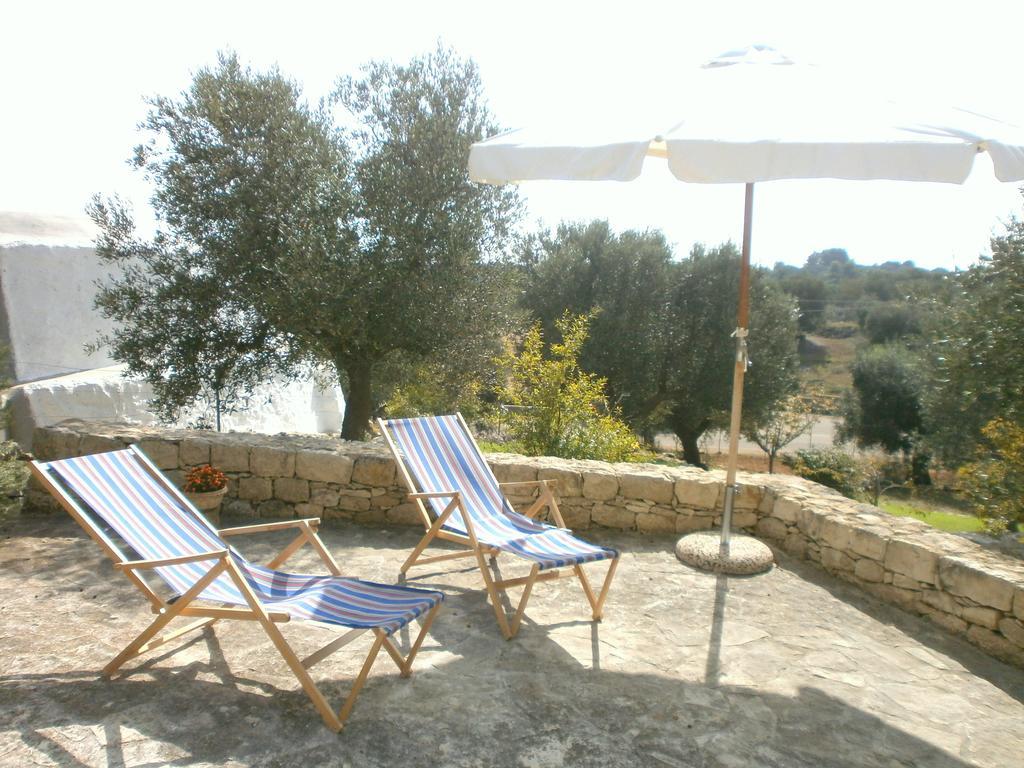 Trullo Villa Giuliana Con Giardino Posizione Panoramica Free Wifi Ostuni Ruang foto